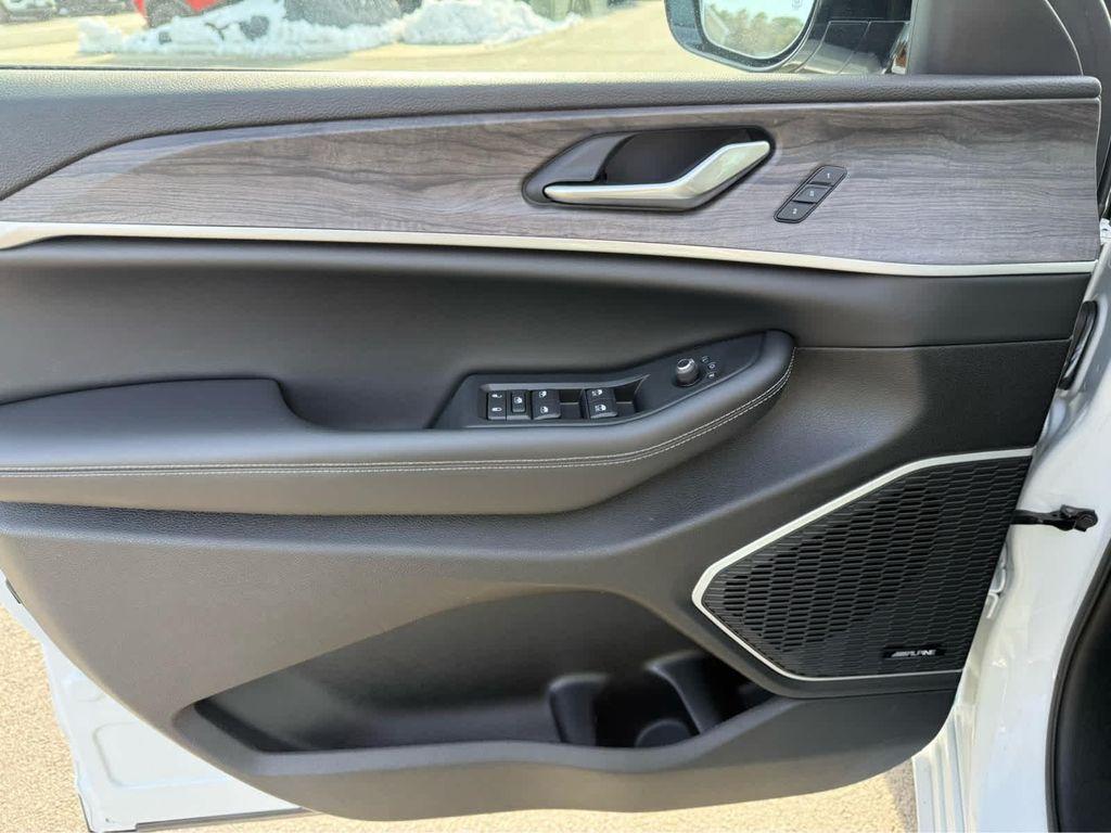 used 2023 Jeep Grand Cherokee 4xe car, priced at $30,275