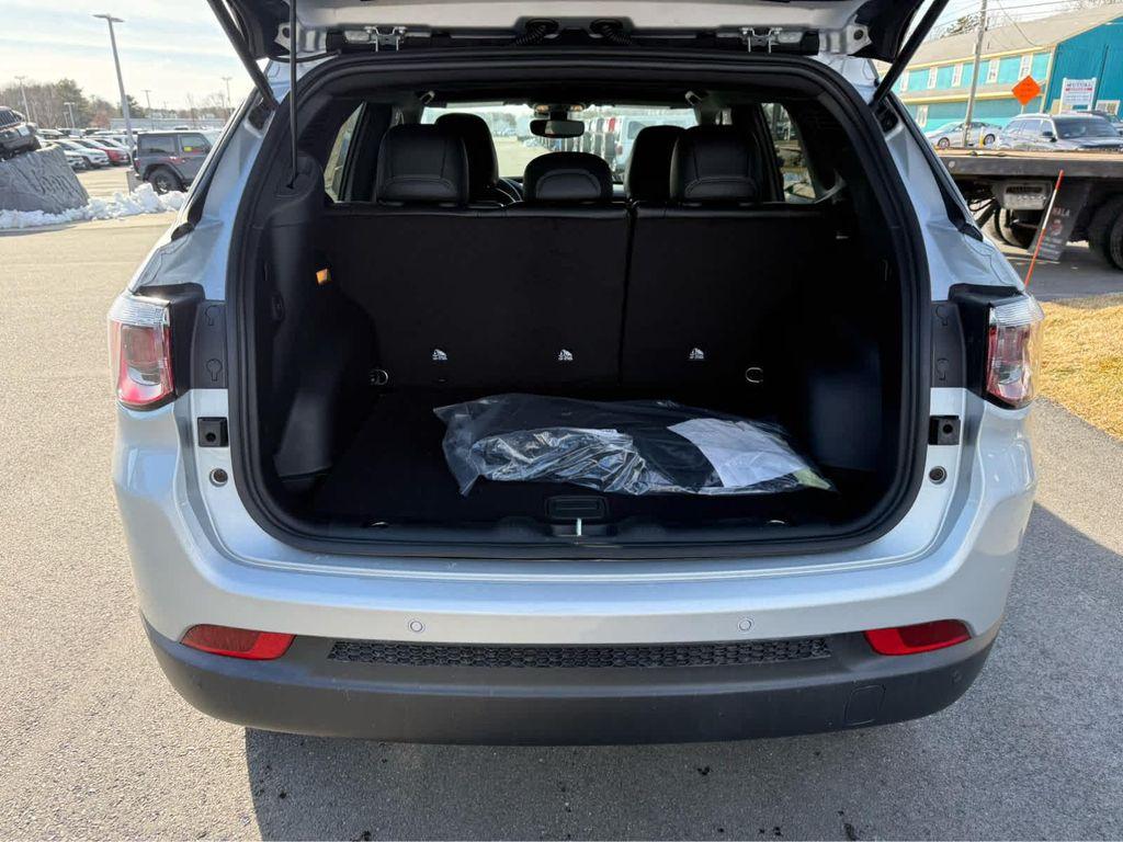 new 2026 Jeep Compass car, priced at $35,000