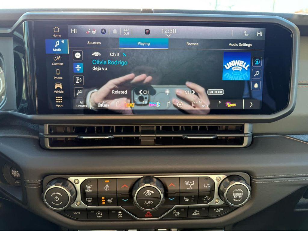 new 2026 Jeep Gladiator car, priced at $59,500