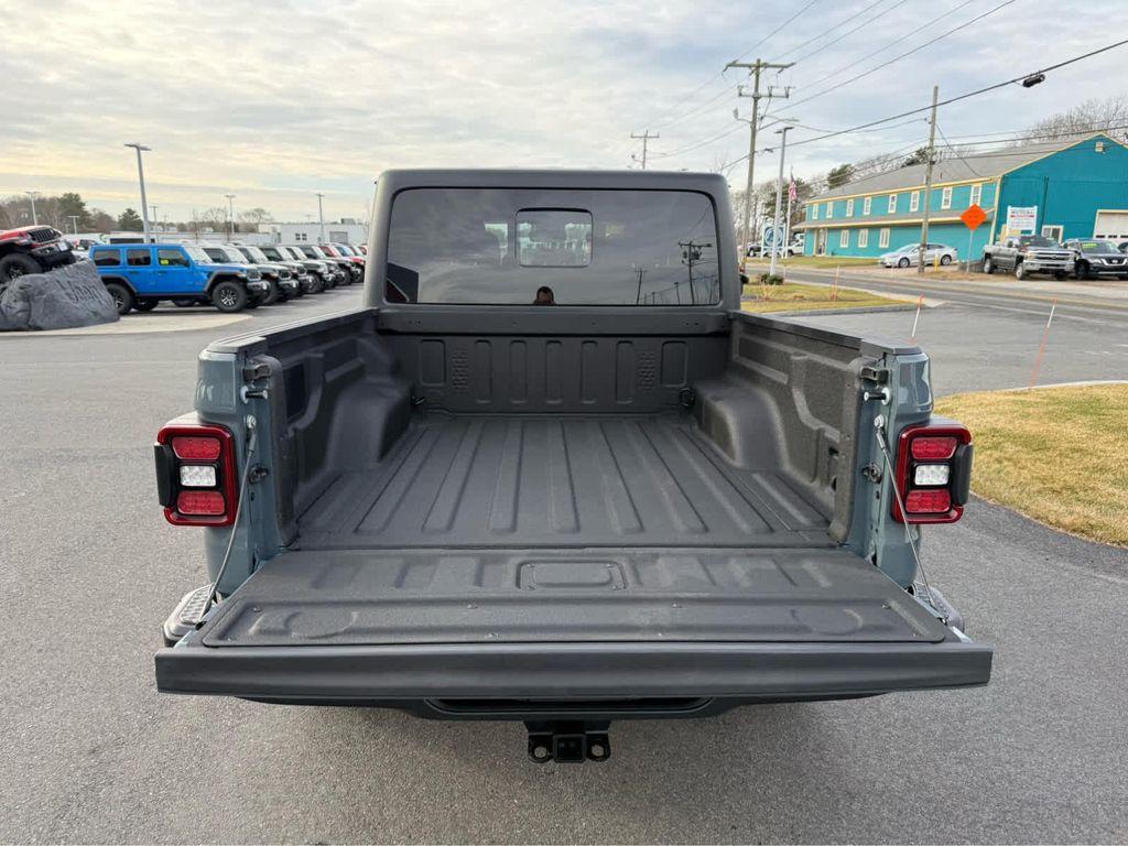 used 2025 Jeep Gladiator car, priced at $41,975