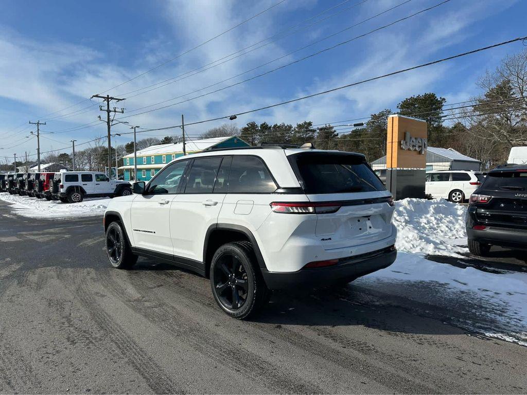 used 2023 Jeep Grand Cherokee car, priced at $29,975