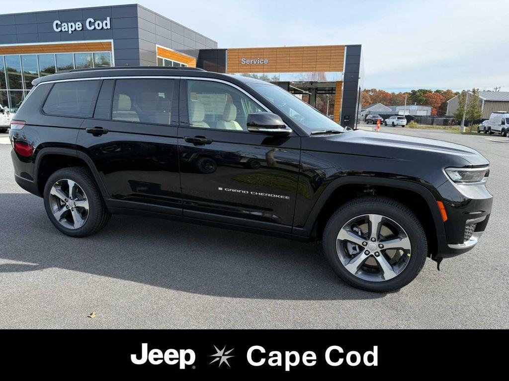 new 2025 Jeep Grand Cherokee L car, priced at $50,000