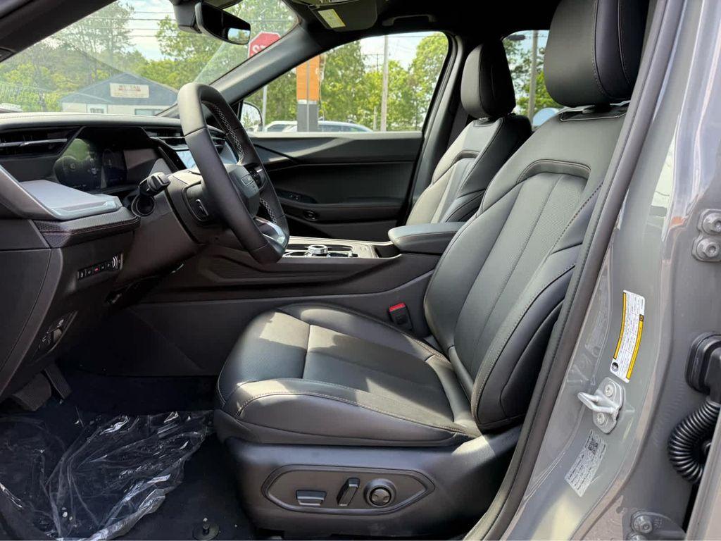 new 2026 Jeep Cherokee car, priced at $40,658