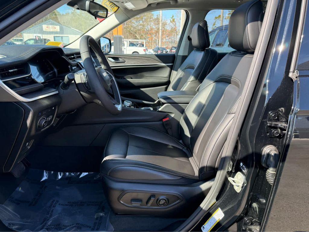 used 2023 Jeep Grand Cherokee 4xe car, priced at $31,675