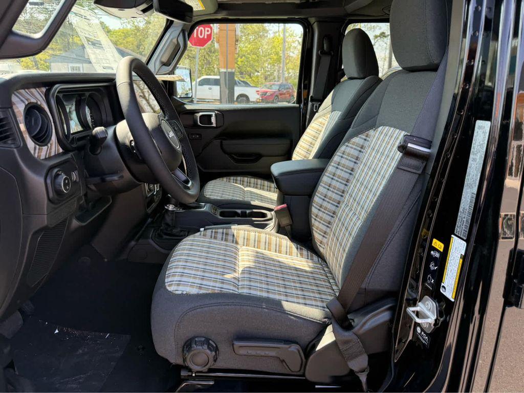 new 2026 Jeep Gladiator car, priced at $52,389