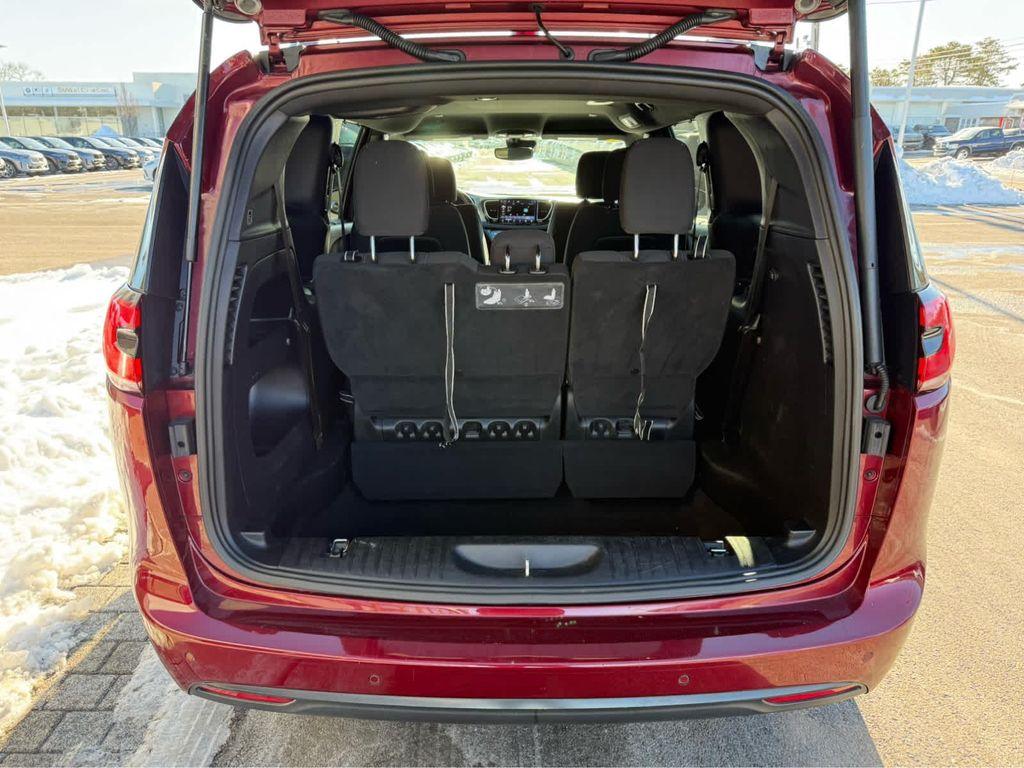 used 2021 Chrysler Pacifica car, priced at $28,675