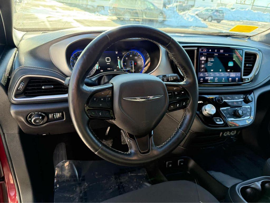 used 2021 Chrysler Pacifica car, priced at $28,675