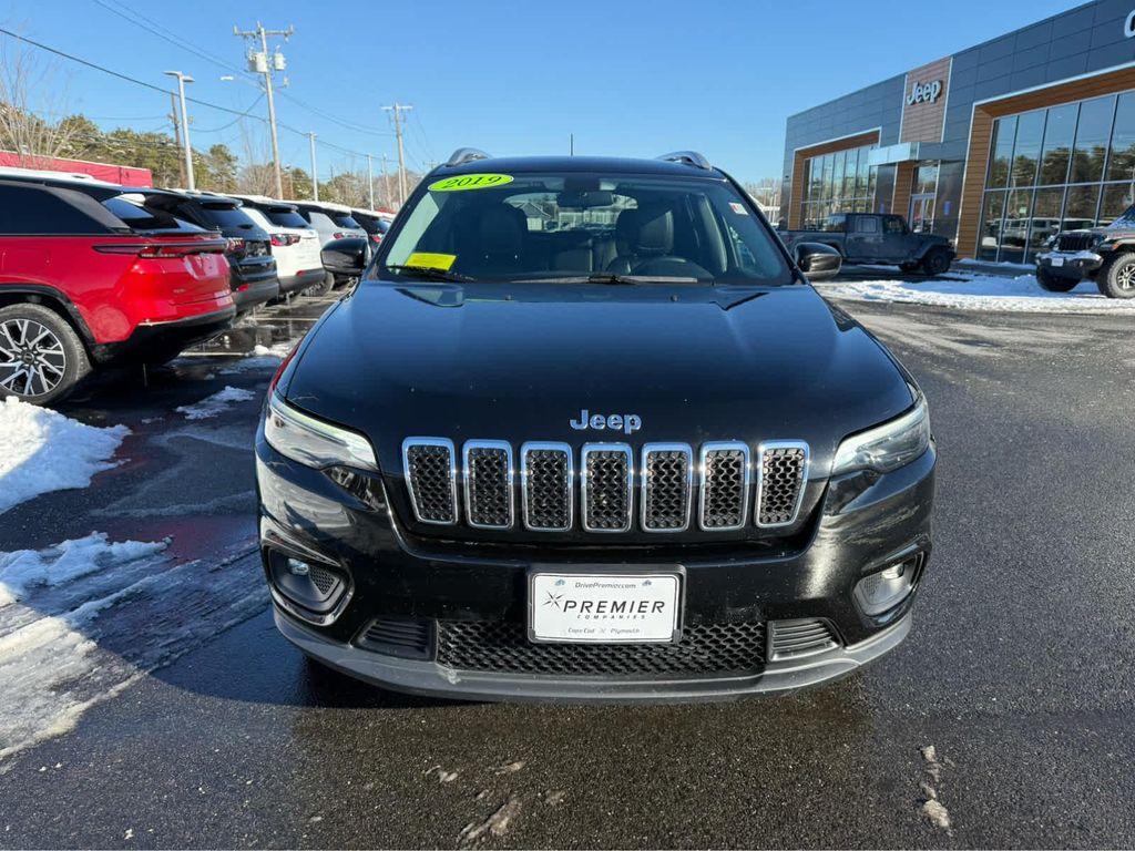used 2019 Jeep Cherokee car, priced at $16,575