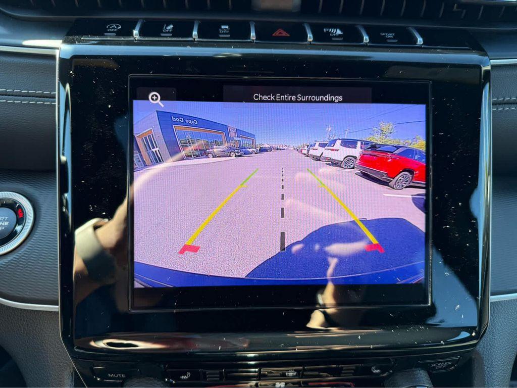 new 2025 Jeep Grand Cherokee car, priced at $43,750