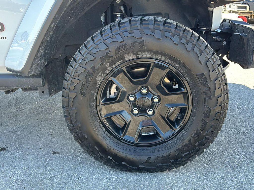 used 2023 Jeep Gladiator car, priced at $37,595