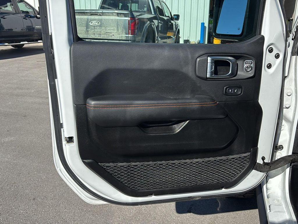 used 2023 Jeep Gladiator car, priced at $37,595