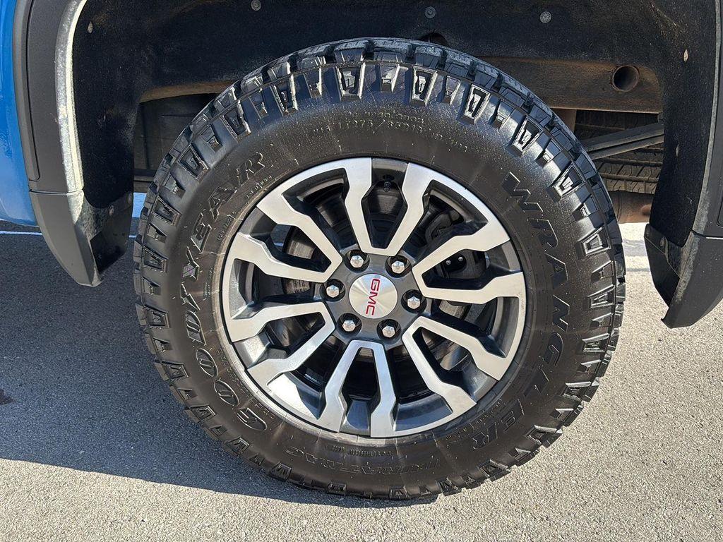 used 2022 GMC Sierra 1500 car, priced at $40,295