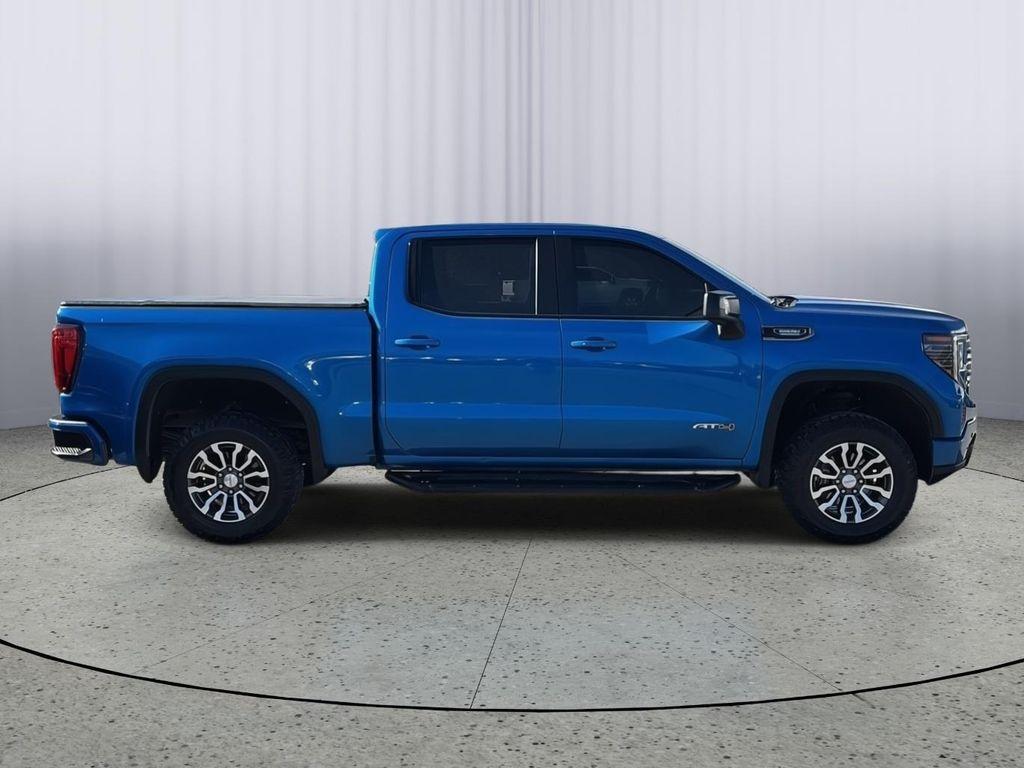 used 2022 GMC Sierra 1500 car, priced at $40,295