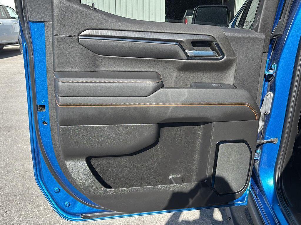 used 2022 GMC Sierra 1500 car, priced at $40,295