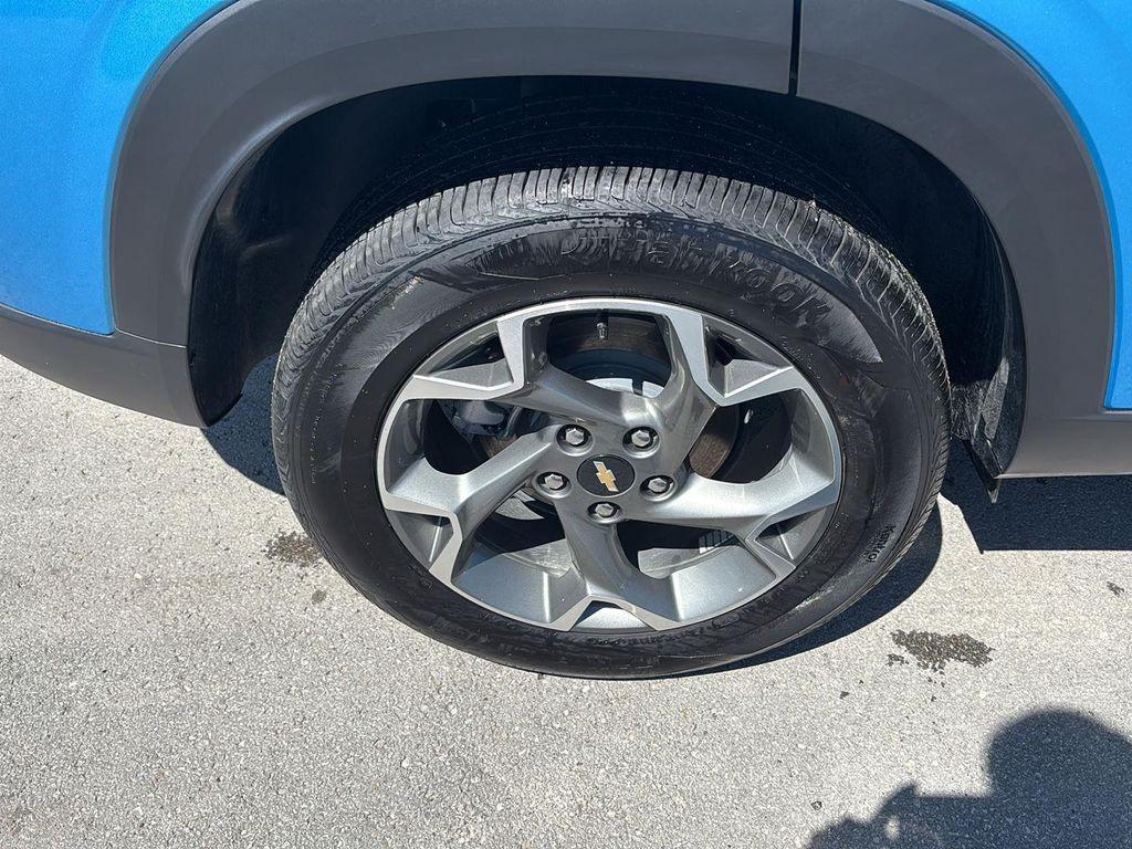 used 2025 Chevrolet Trax car, priced at $23,547