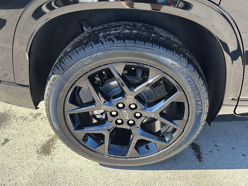 new 2026 Chevrolet Traverse car, priced at $57,820