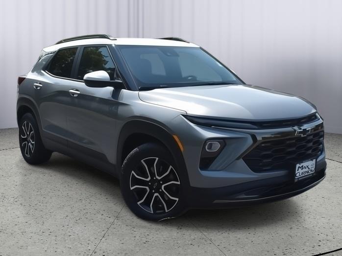 new 2025 Chevrolet TrailBlazer car, priced at $28,580