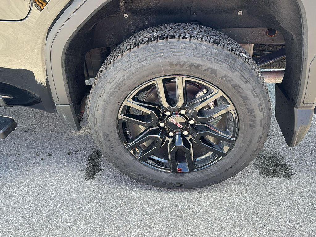 new 2026 GMC Sierra 1500 car, priced at $65,032