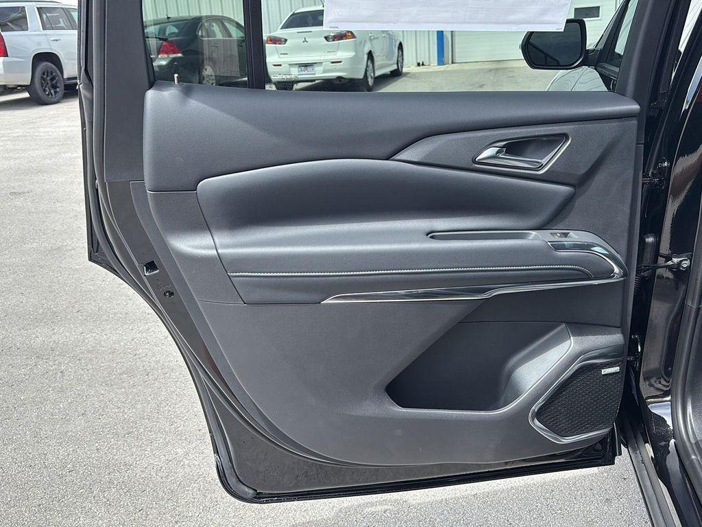 new 2026 Chevrolet Traverse car, priced at $55,164