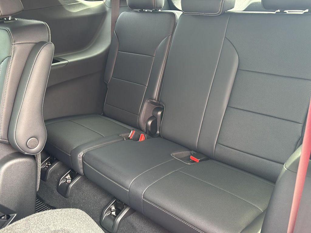 new 2026 Chevrolet Traverse car, priced at $55,164