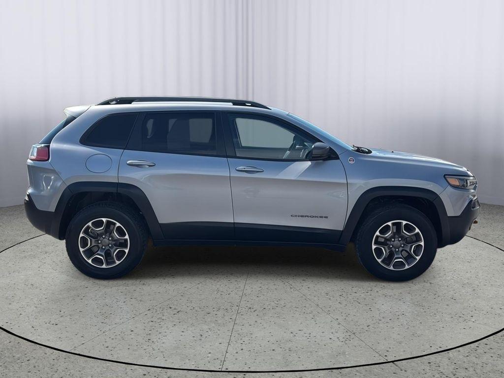 used 2020 Jeep Cherokee car, priced at $17,095