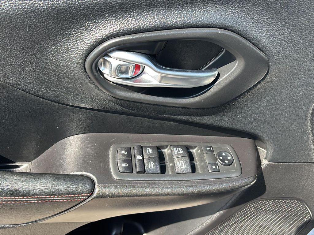 used 2020 Jeep Cherokee car, priced at $17,095