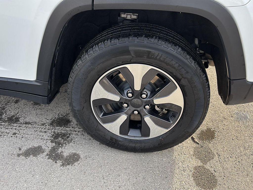 used 2024 Jeep Grand Cherokee 4xe car, priced at $27,948