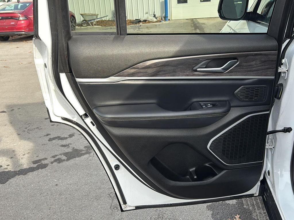 used 2024 Jeep Grand Cherokee 4xe car, priced at $27,948