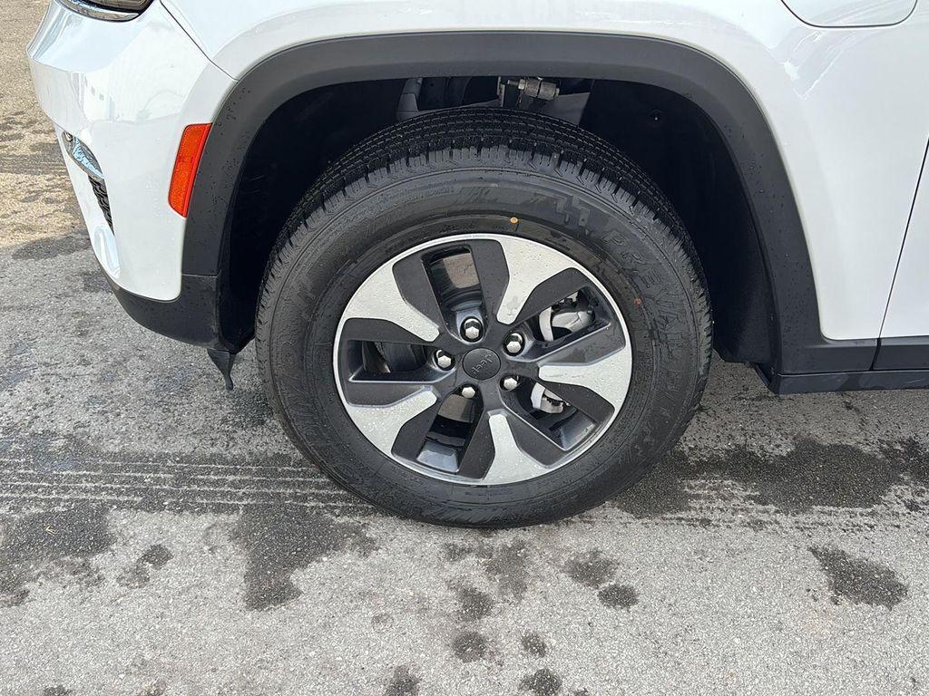 used 2024 Jeep Grand Cherokee 4xe car, priced at $27,948