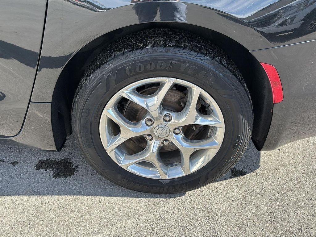 used 2017 Chrysler Pacifica car, priced at $14,895