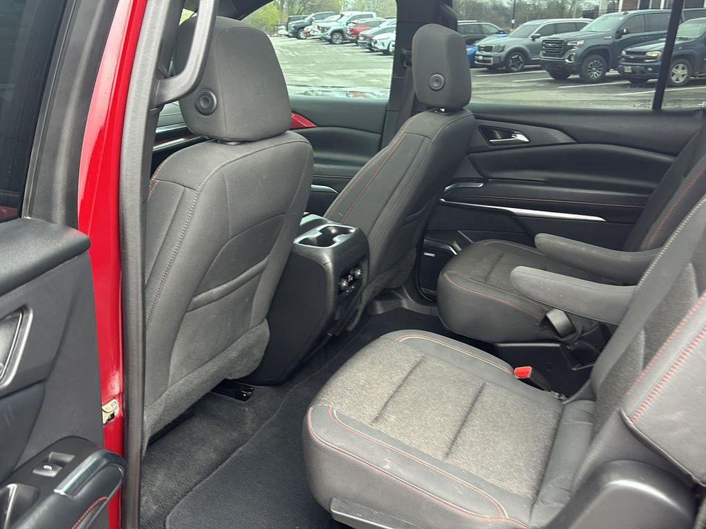 used 2024 Chevrolet Traverse car, priced at $41,947