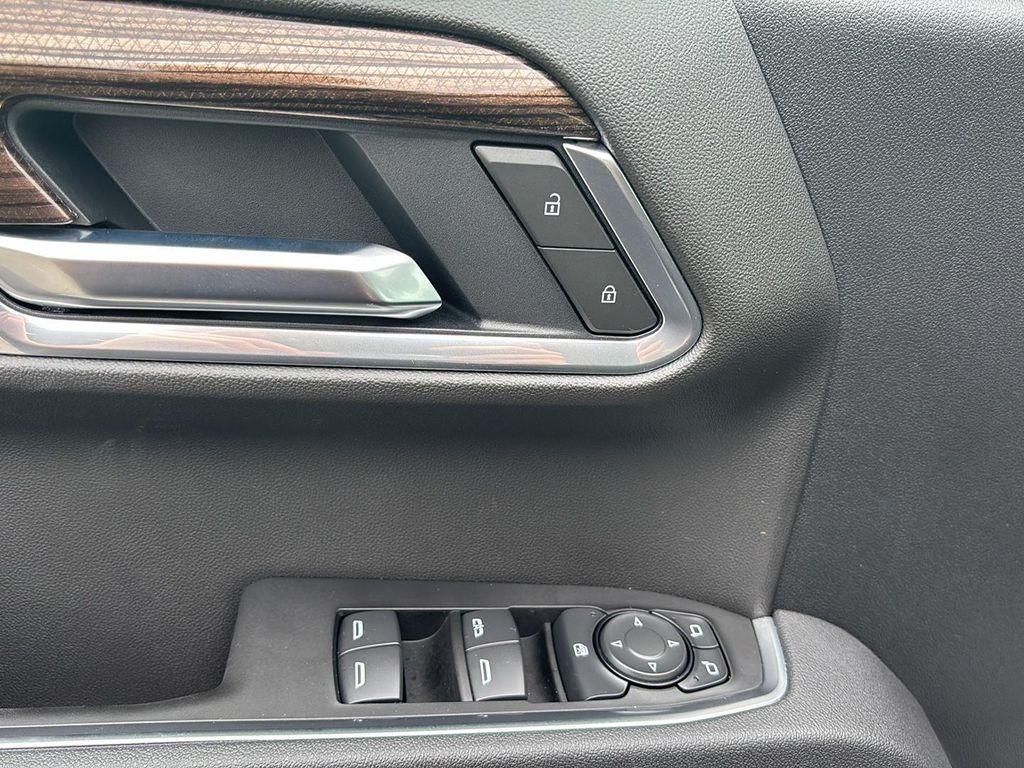 new 2025 Chevrolet Silverado 1500 car, priced at $46,300