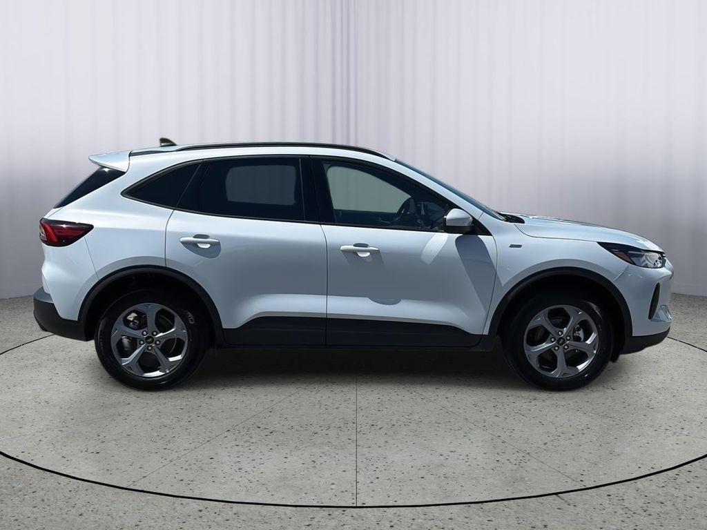 used 2025 Ford Escape car, priced at $26,995