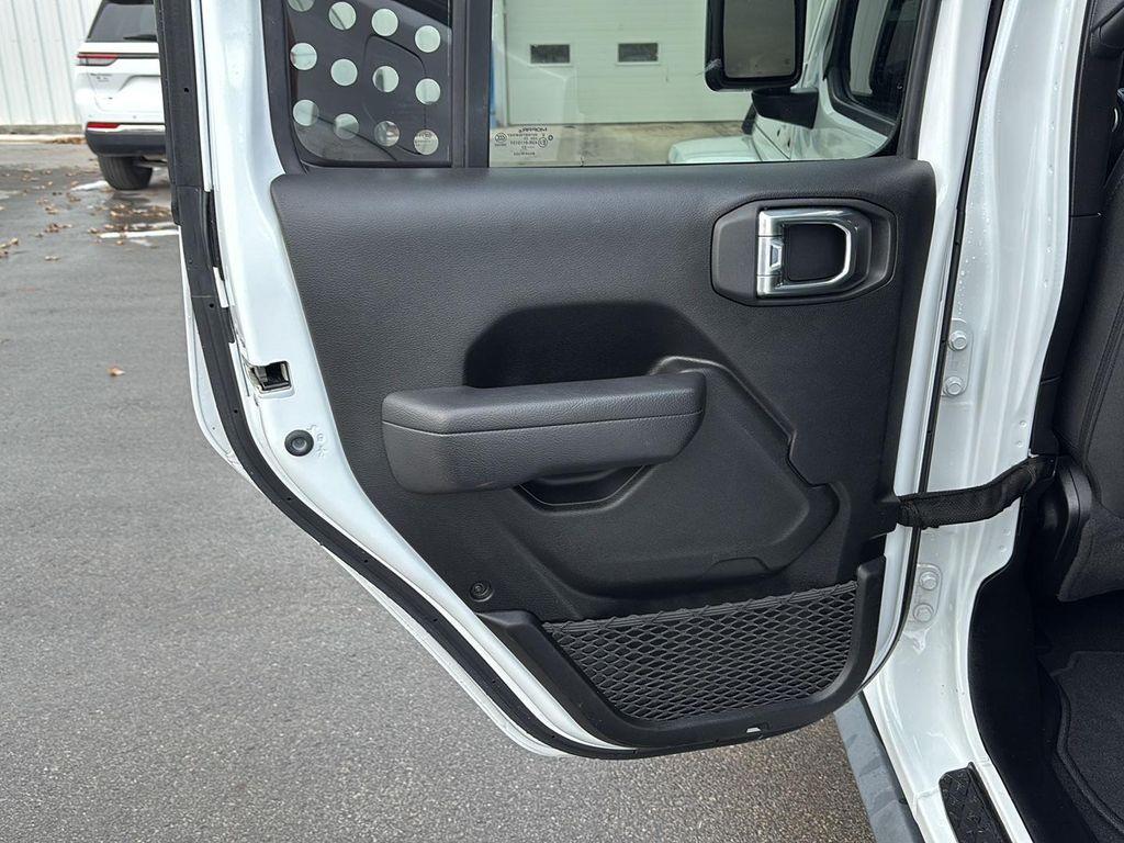 used 2022 Jeep Gladiator car, priced at $30,382