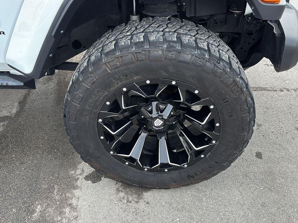 used 2022 Jeep Gladiator car, priced at $30,382