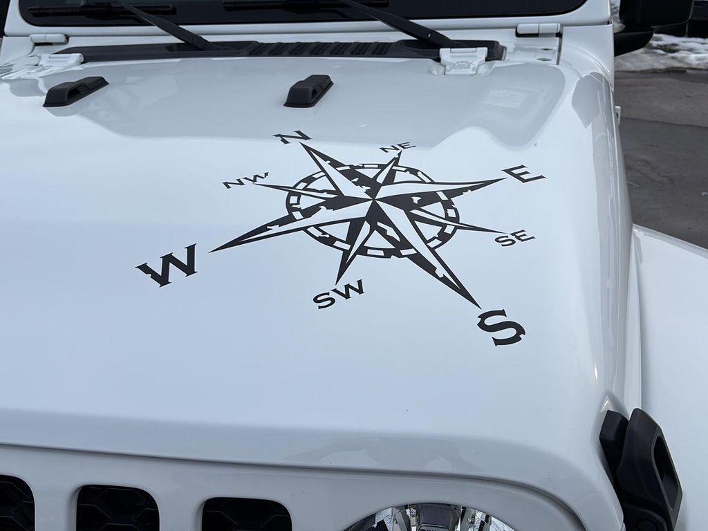 used 2022 Jeep Gladiator car, priced at $30,382