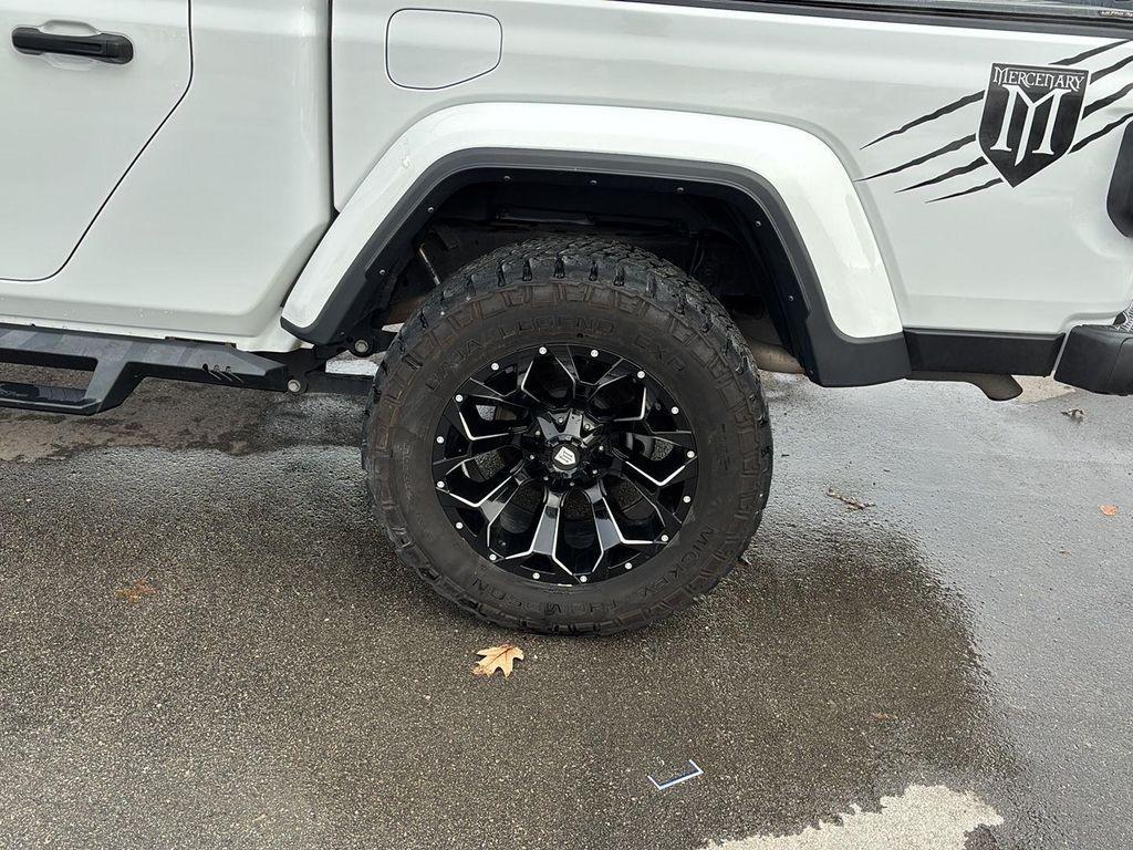 used 2022 Jeep Gladiator car, priced at $30,382