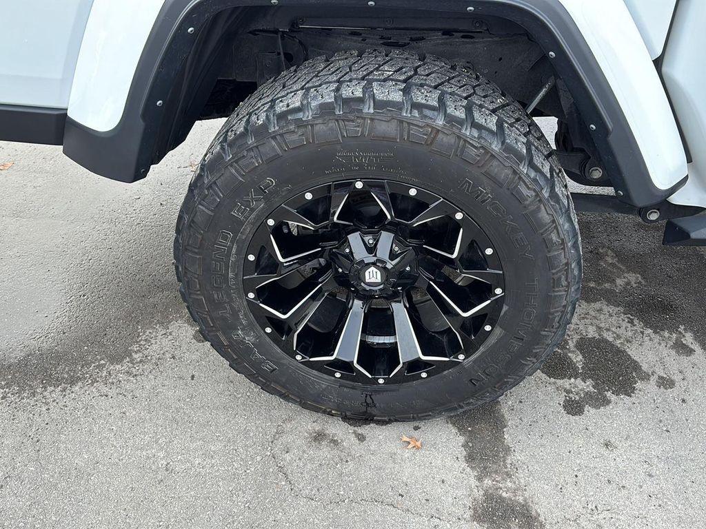 used 2022 Jeep Gladiator car, priced at $30,382