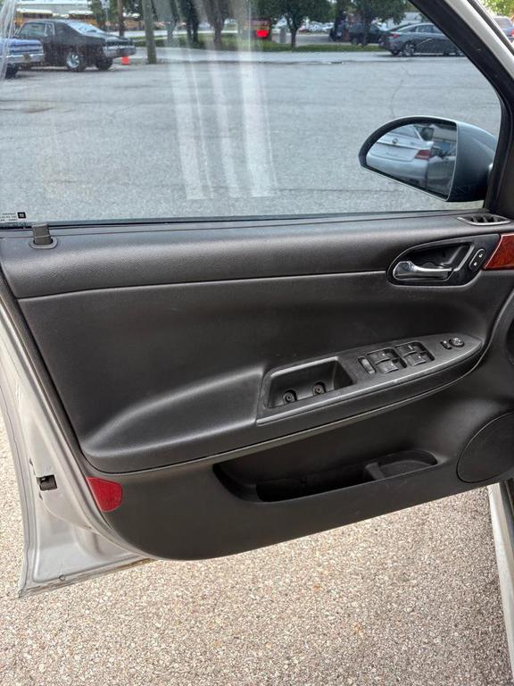 used 2009 Chevrolet Impala car, priced at $3,700