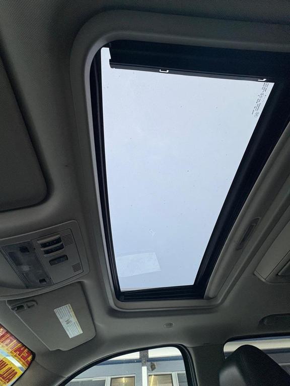 used 2011 GMC Yukon car, priced at $7,000