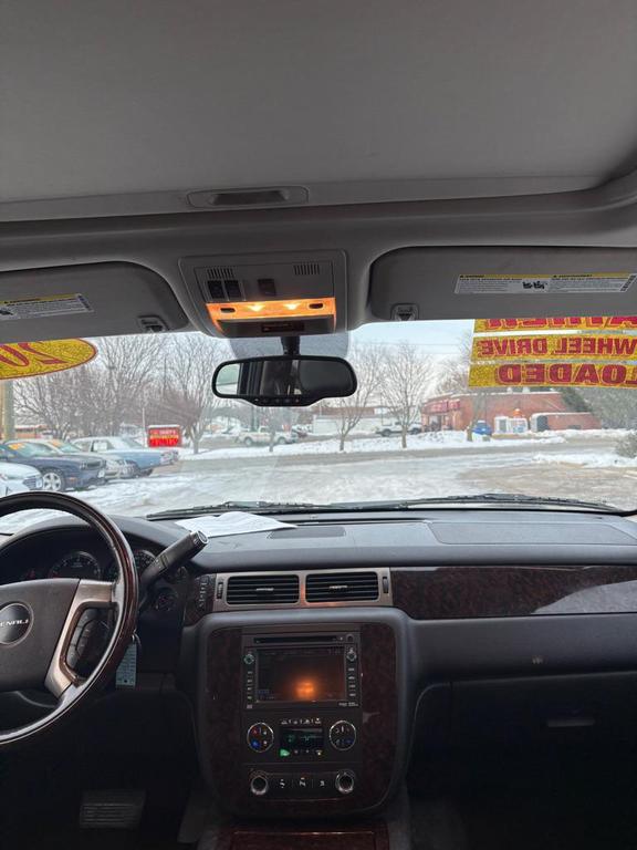 used 2011 GMC Yukon car, priced at $7,000