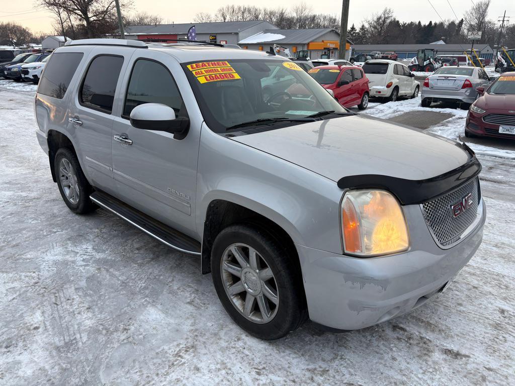 used 2011 GMC Yukon car, priced at $7,000