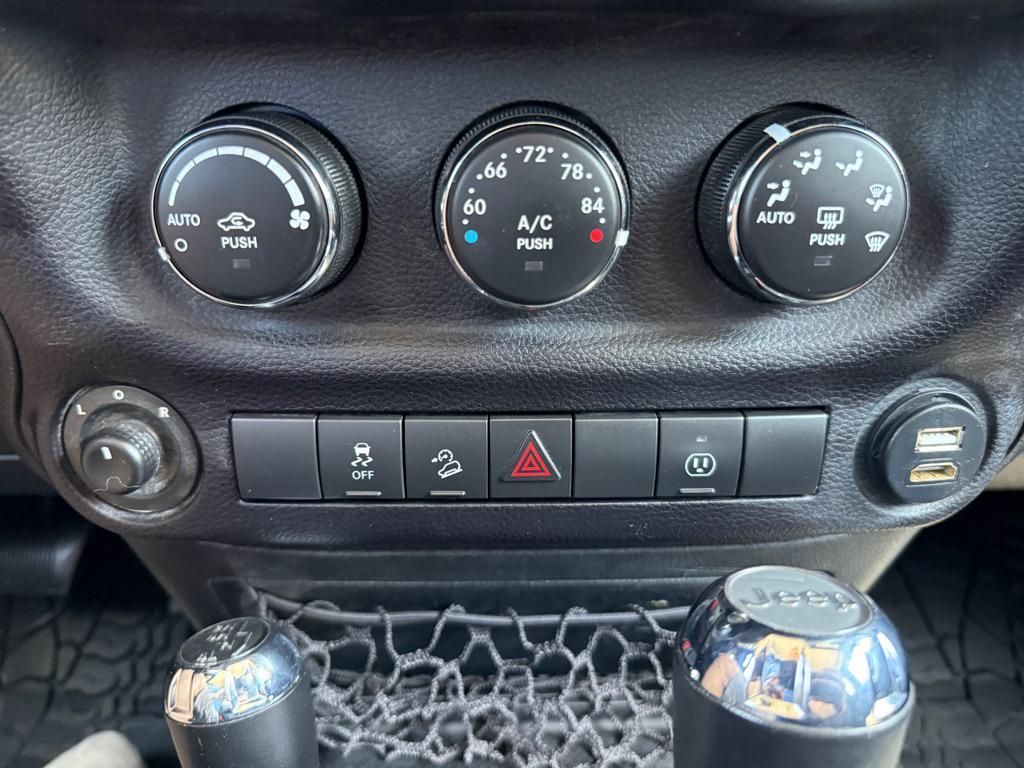 used 2015 Jeep Wrangler Unlimited car, priced at $17,350