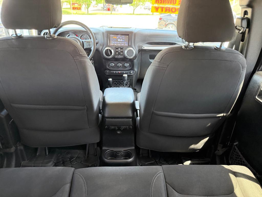 used 2015 Jeep Wrangler Unlimited car, priced at $17,350