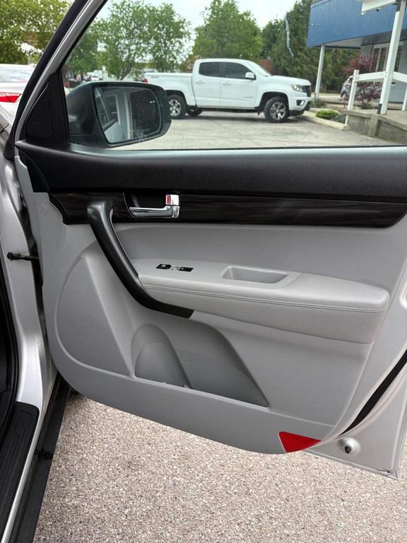 used 2011 Kia Sorento car, priced at $6,400