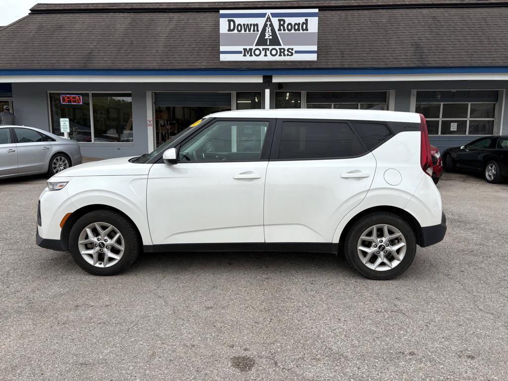 used 2021 Kia Soul car, priced at $17,600