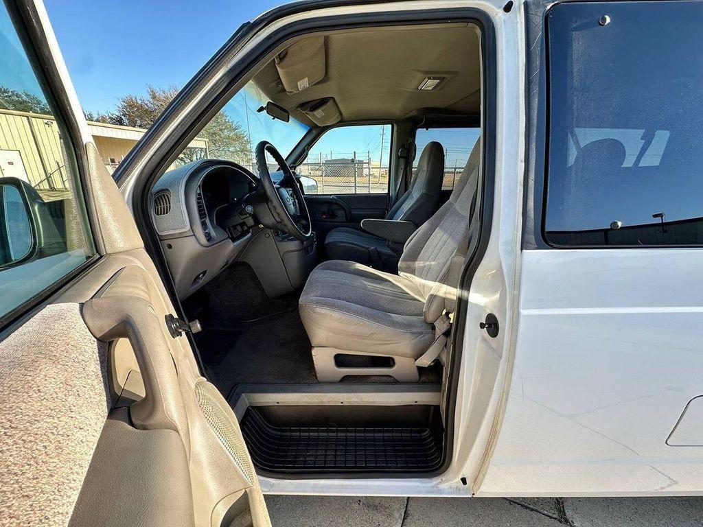 used 2000 Chevrolet Astro car, priced at $24,999