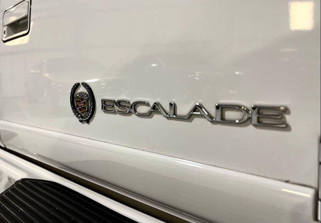 used 2000 Cadillac Escalade car, priced at $24,999
