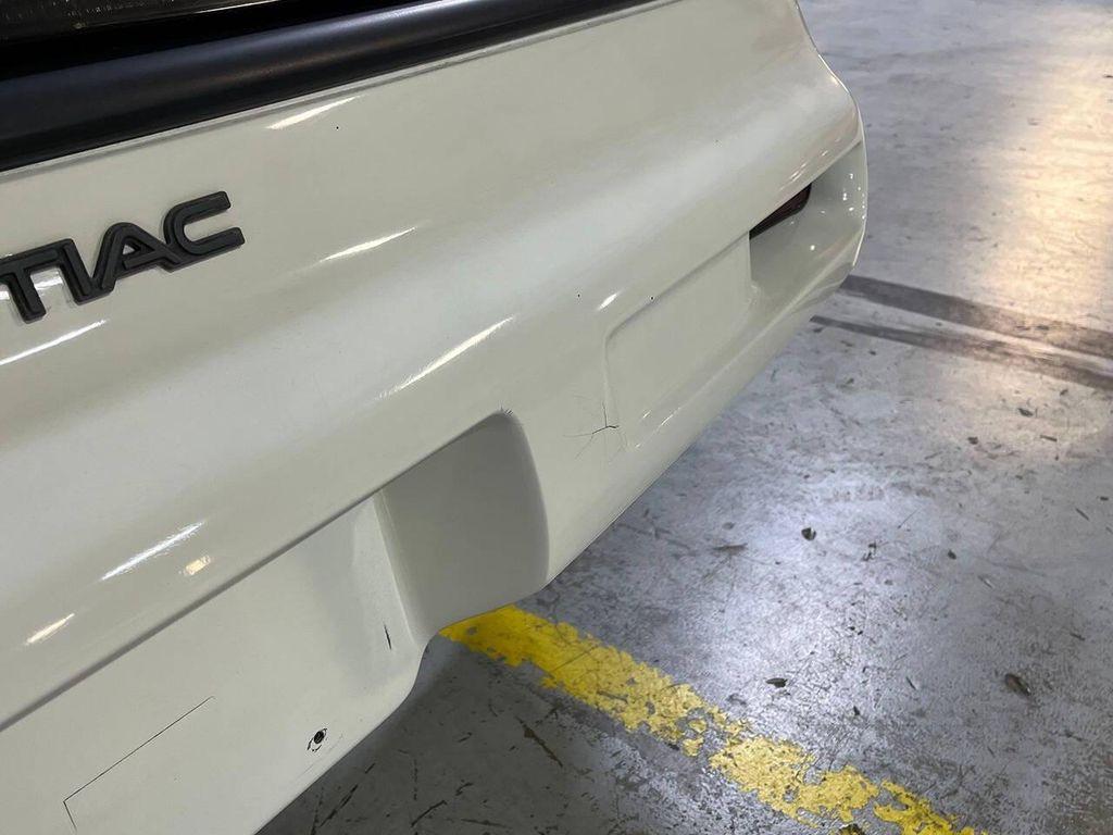 1987 White Pontiac Fiero