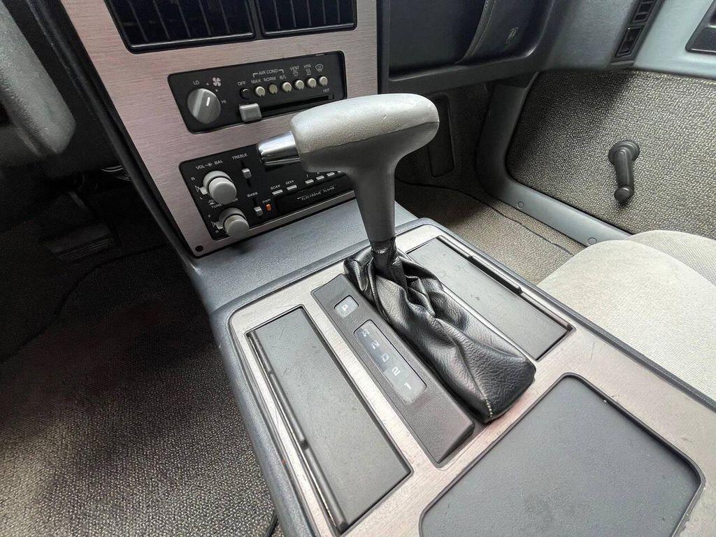 1987 White Pontiac Fiero